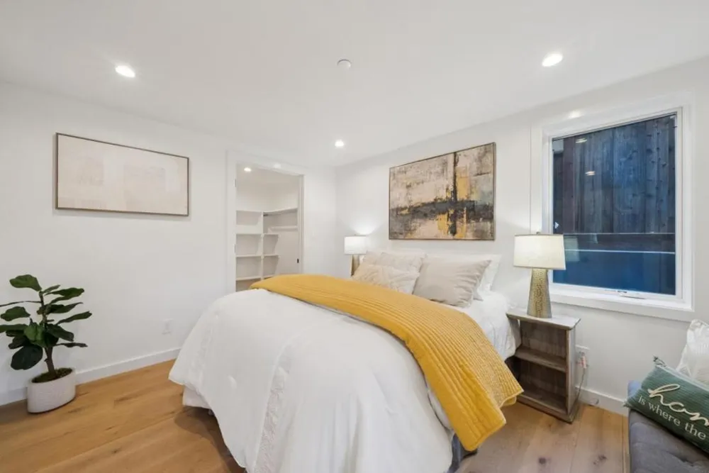 1433 Floribunda Avenue #1 Burlingame, CA 94010