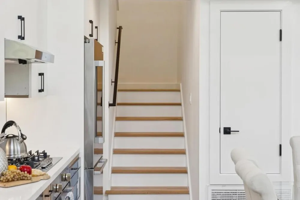 1433 Floribunda Avenue #1 Burlingame, CA 94010