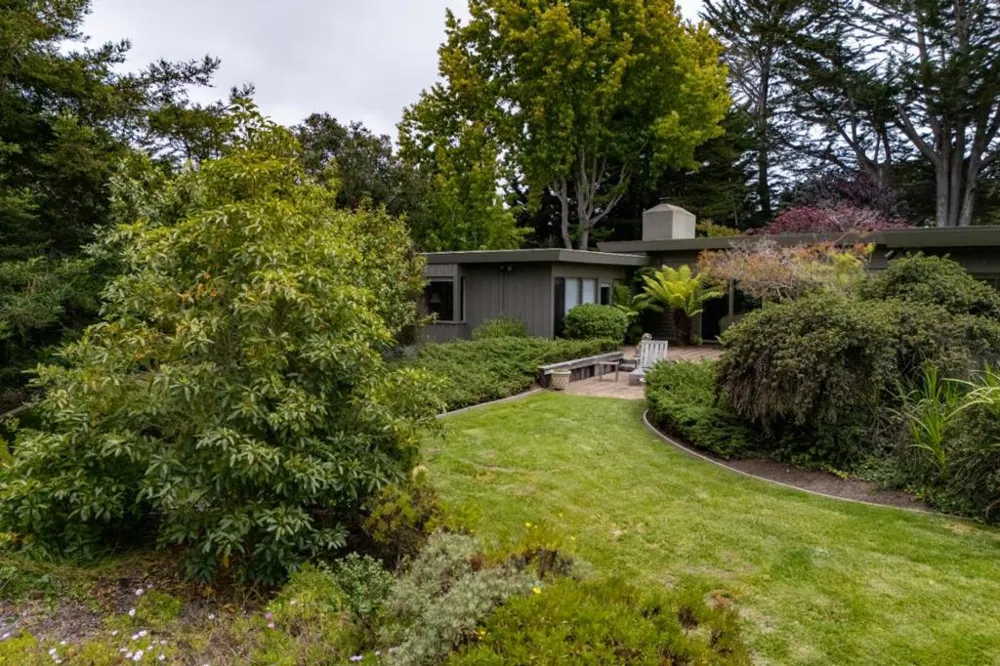 3369 Trevis Way Carmel, CA 93923