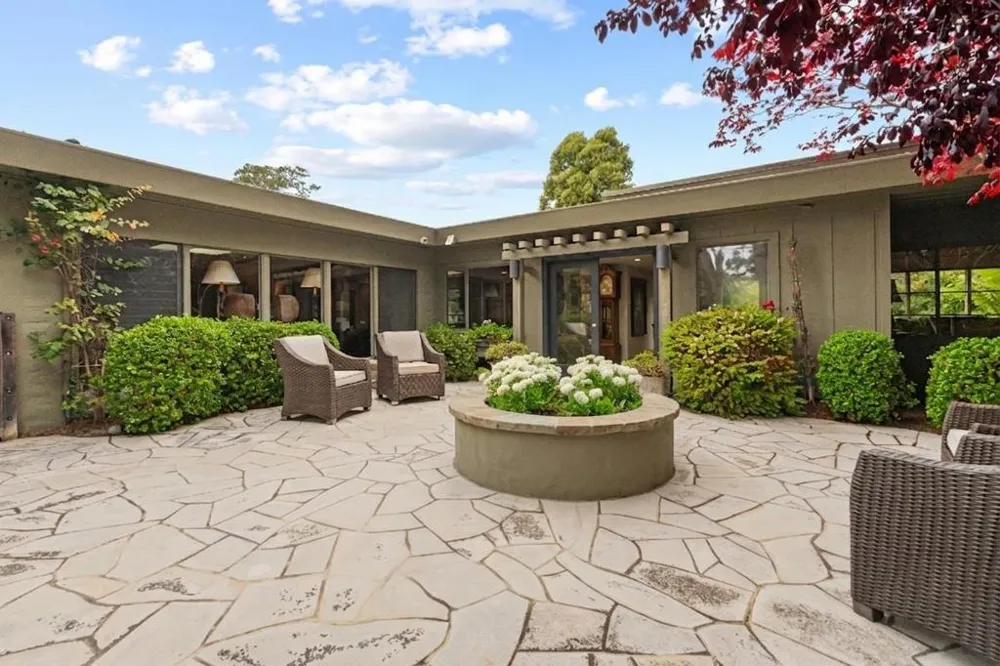 3369 Trevis Way Carmel, CA 93923