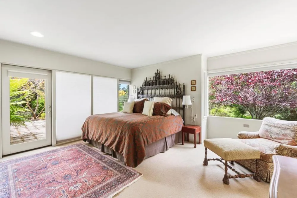 3369 Trevis Way Carmel, CA 93923