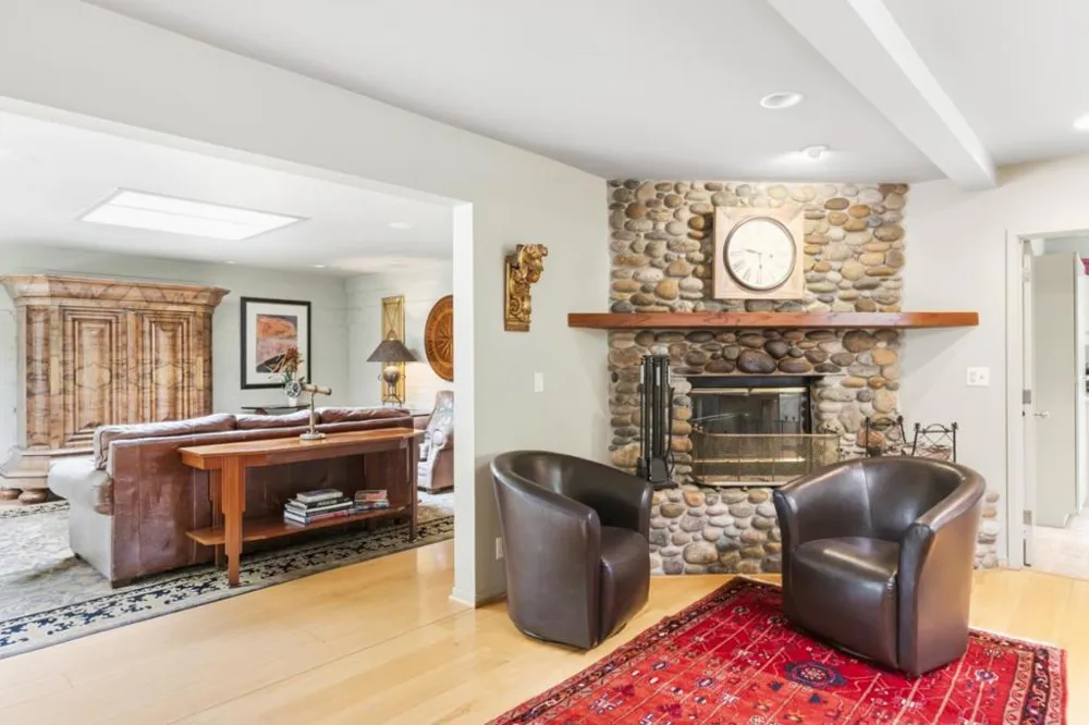 3369 Trevis Way Carmel, CA 93923