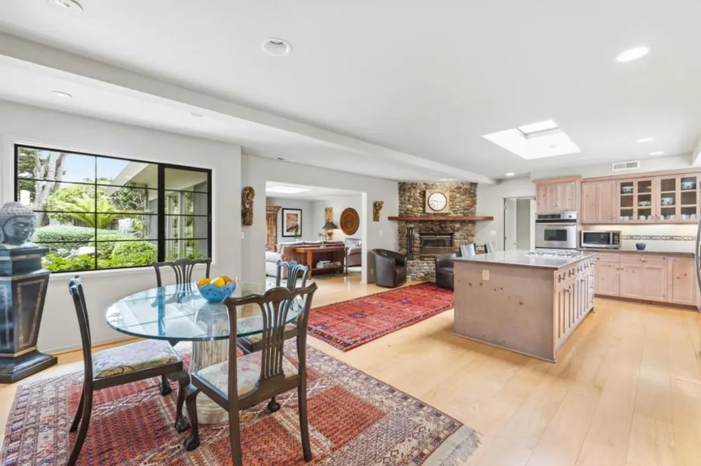 3369 Trevis Way Carmel, CA 93923