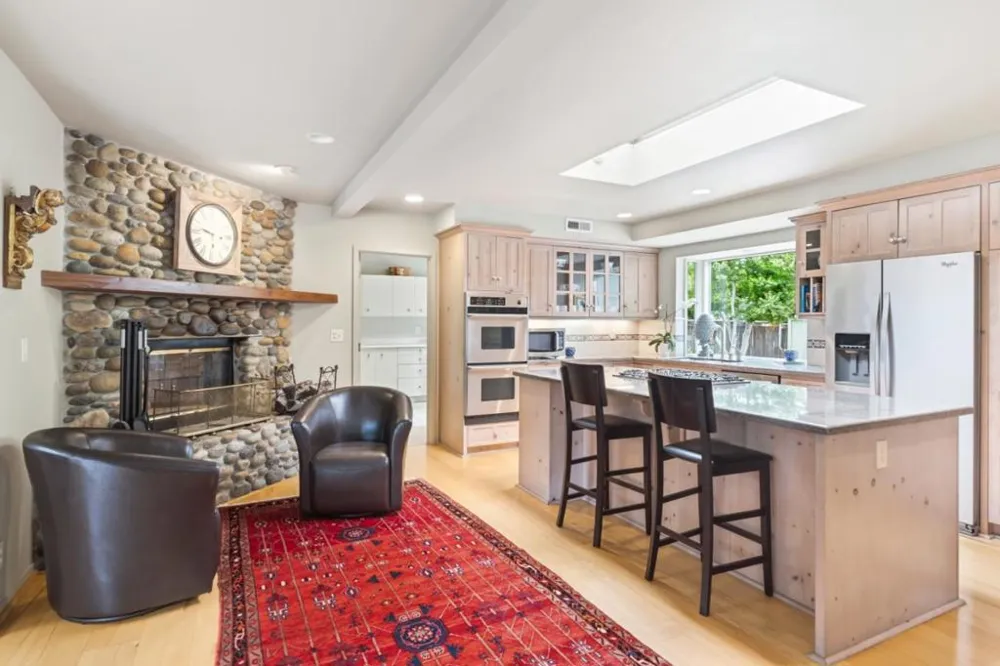 3369 Trevis Way Carmel, CA 93923