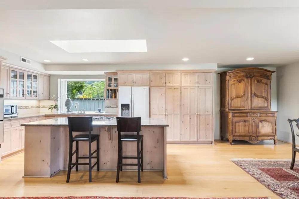 3369 Trevis Way Carmel, CA 93923