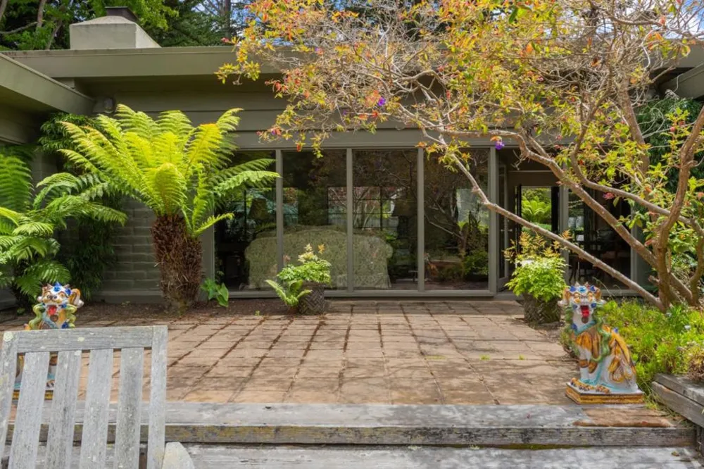 3369 Trevis Way Carmel, CA 93923