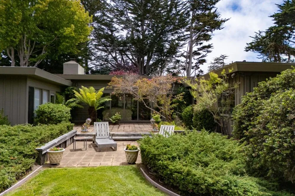 3369 Trevis Way Carmel, CA 93923
