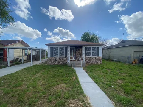 1002 Nandina Drive