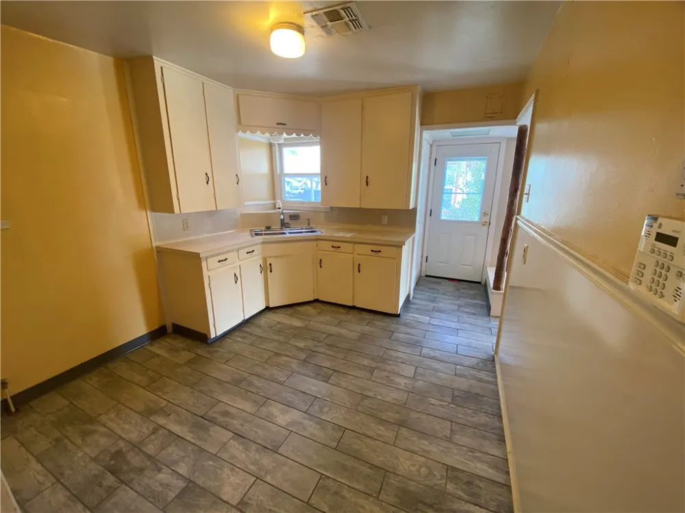 1002 Nandina Drive Corpus Christi, TX 78408