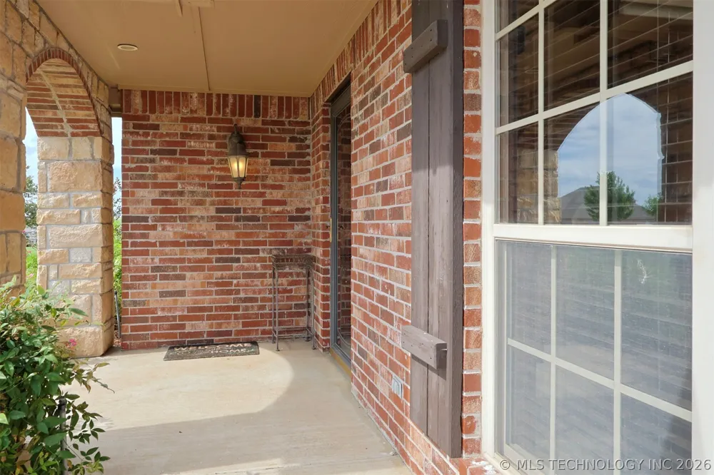 14391 Sandstone Avenue Skiatook, OK 74070