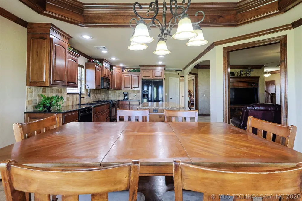 14391 Sandstone Avenue Skiatook, OK 74070