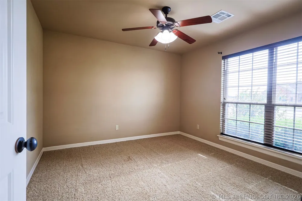 14391 Sandstone Avenue Skiatook, OK 74070