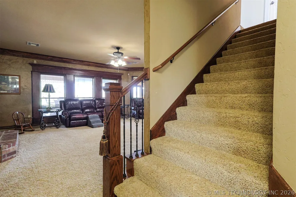 14391 Sandstone Avenue Skiatook, OK 74070