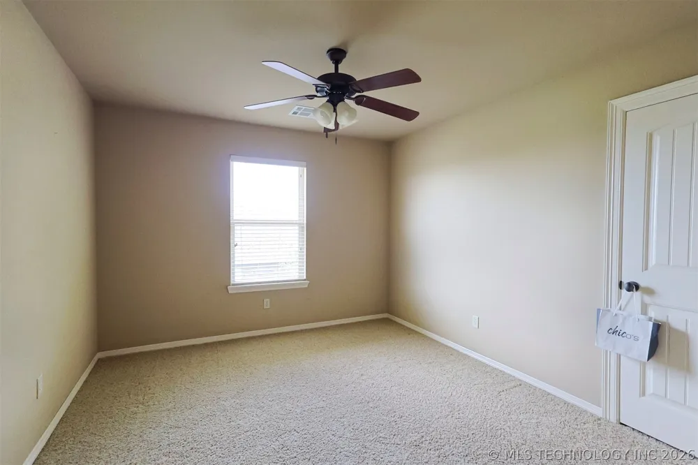 14391 Sandstone Avenue Skiatook, OK 74070