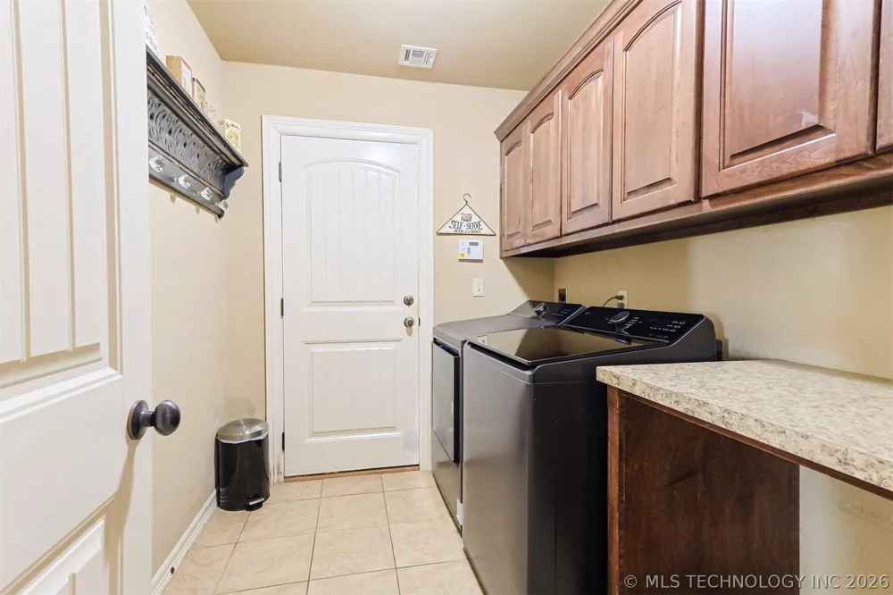 14391 Sandstone Avenue Skiatook, OK 74070