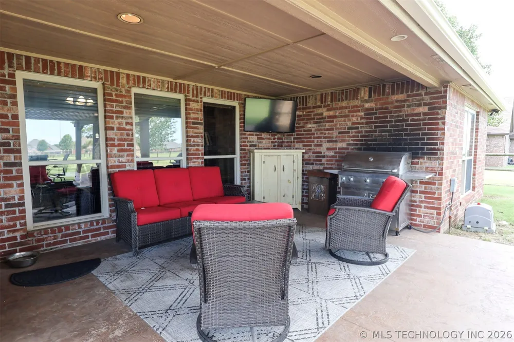 14391 Sandstone Avenue Skiatook, OK 74070