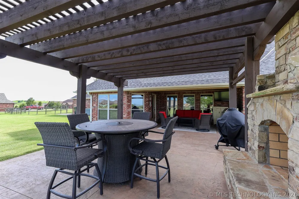 14391 Sandstone Avenue Skiatook, OK 74070