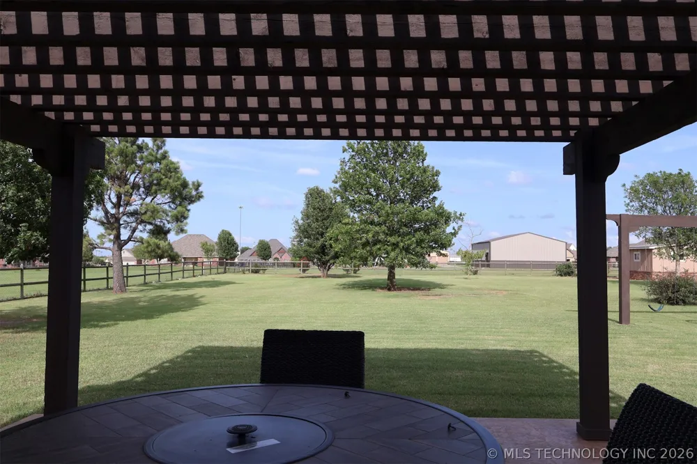 14391 Sandstone Avenue Skiatook, OK 74070