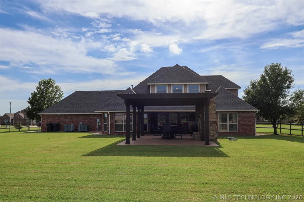 14391 Sandstone Avenue Skiatook, OK 74070