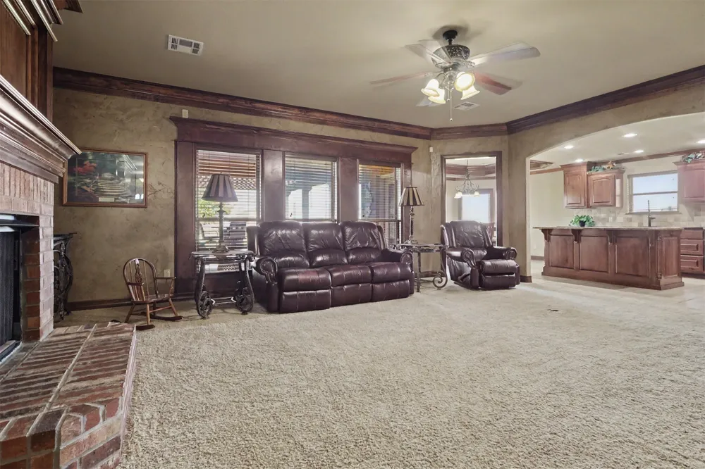 14391 Sandstone Avenue Skiatook, OK 74070