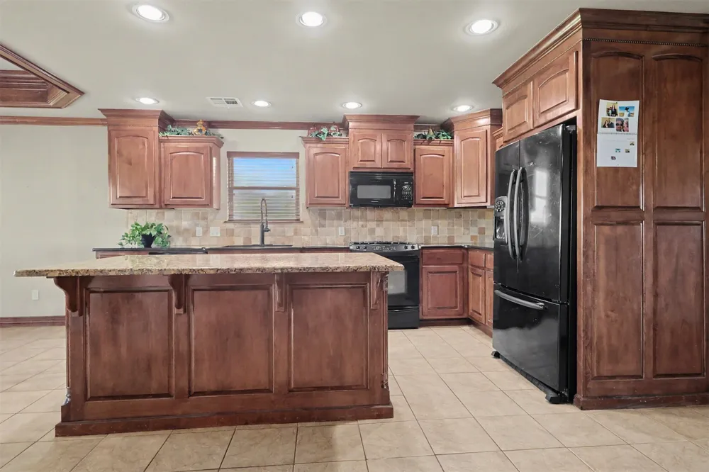 14391 Sandstone Avenue Skiatook, OK 74070