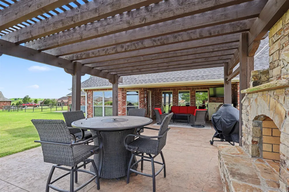 14391 Sandstone Avenue Skiatook, OK 74070