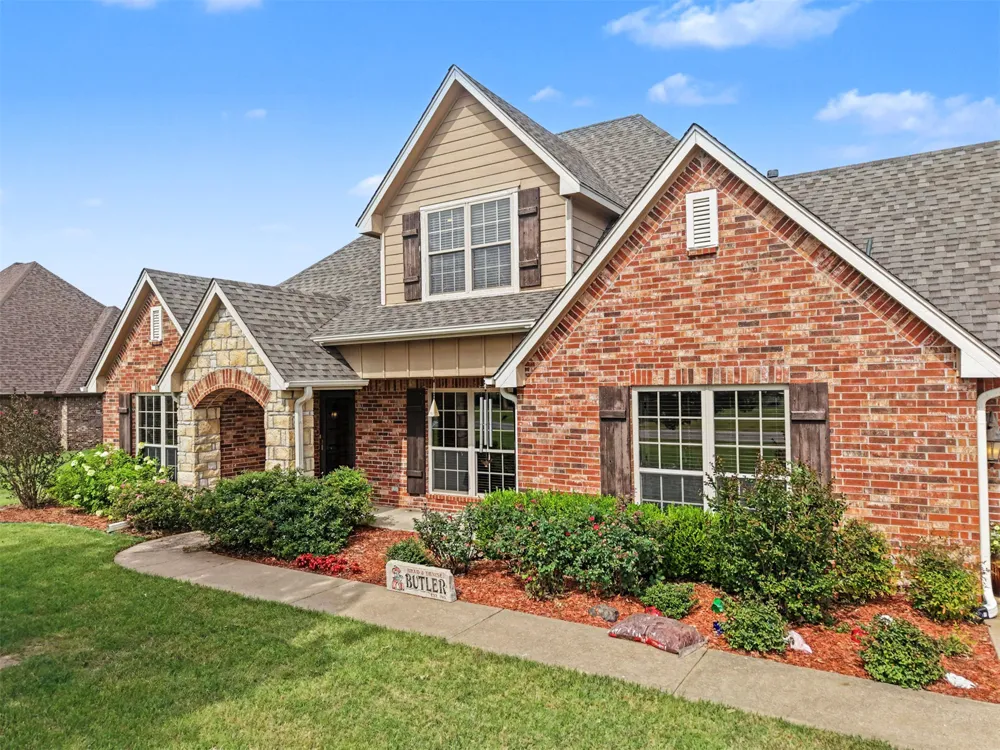 14391 Sandstone Avenue Skiatook, OK 74070