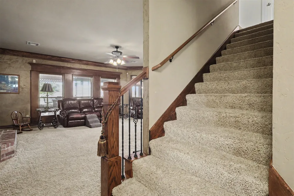 14391 Sandstone Avenue Skiatook, OK 74070