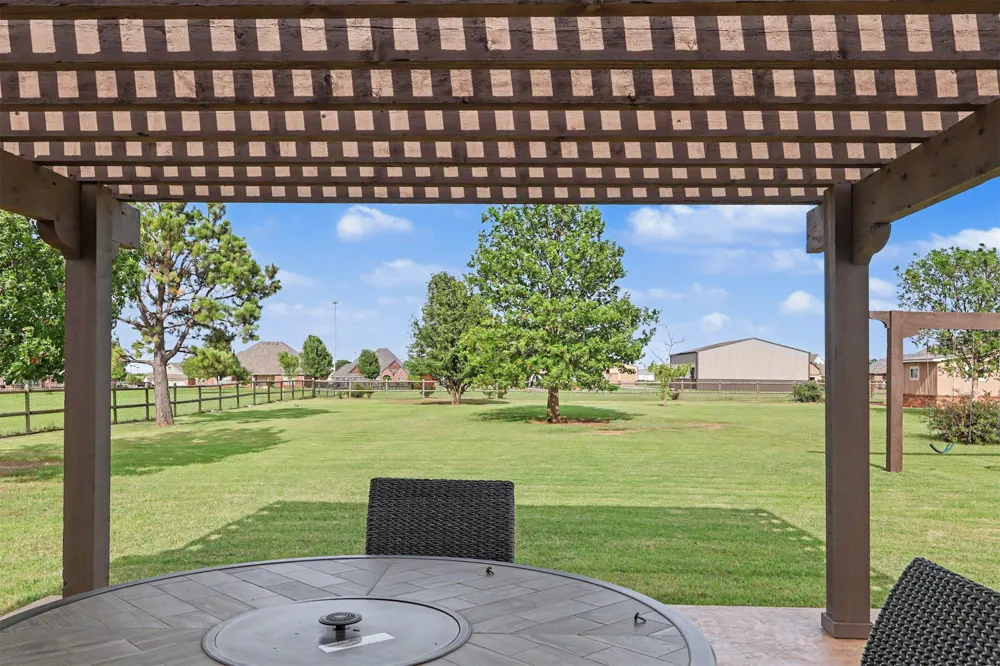 14391 Sandstone Avenue Skiatook, OK 74070