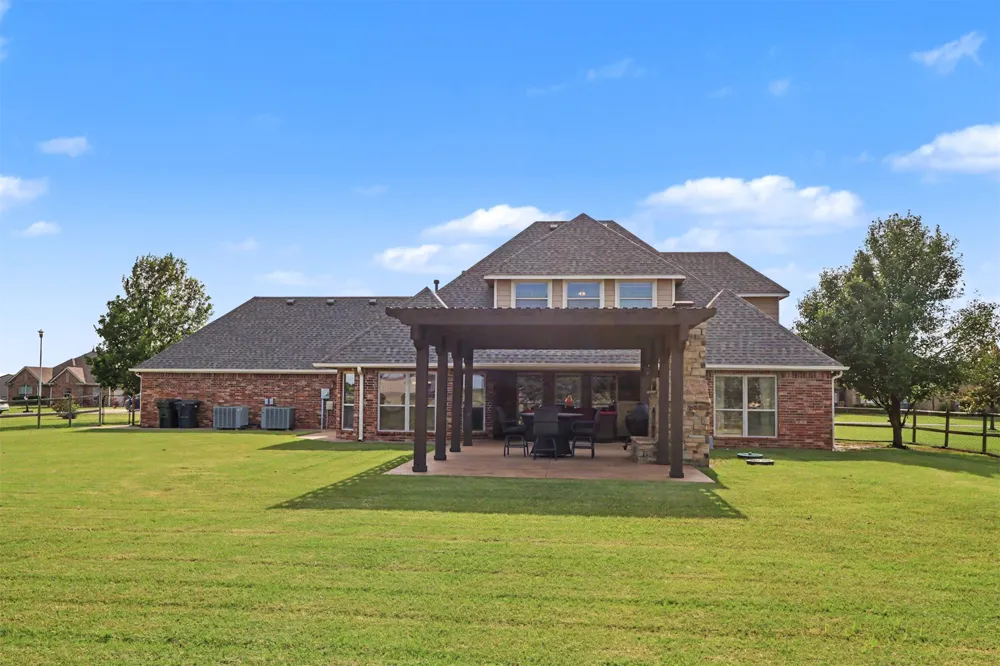 14391 Sandstone Avenue Skiatook, OK 74070