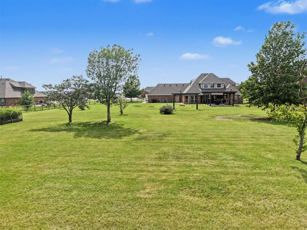 14391 Sandstone Avenue Skiatook, OK 74070