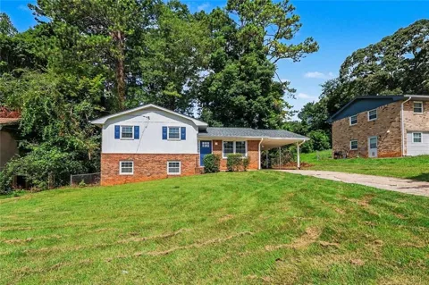 2538 Burton Circle