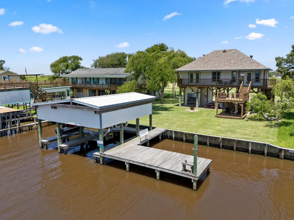 2777 Cr 291 Red Bend Road Sargent, TX 77414
