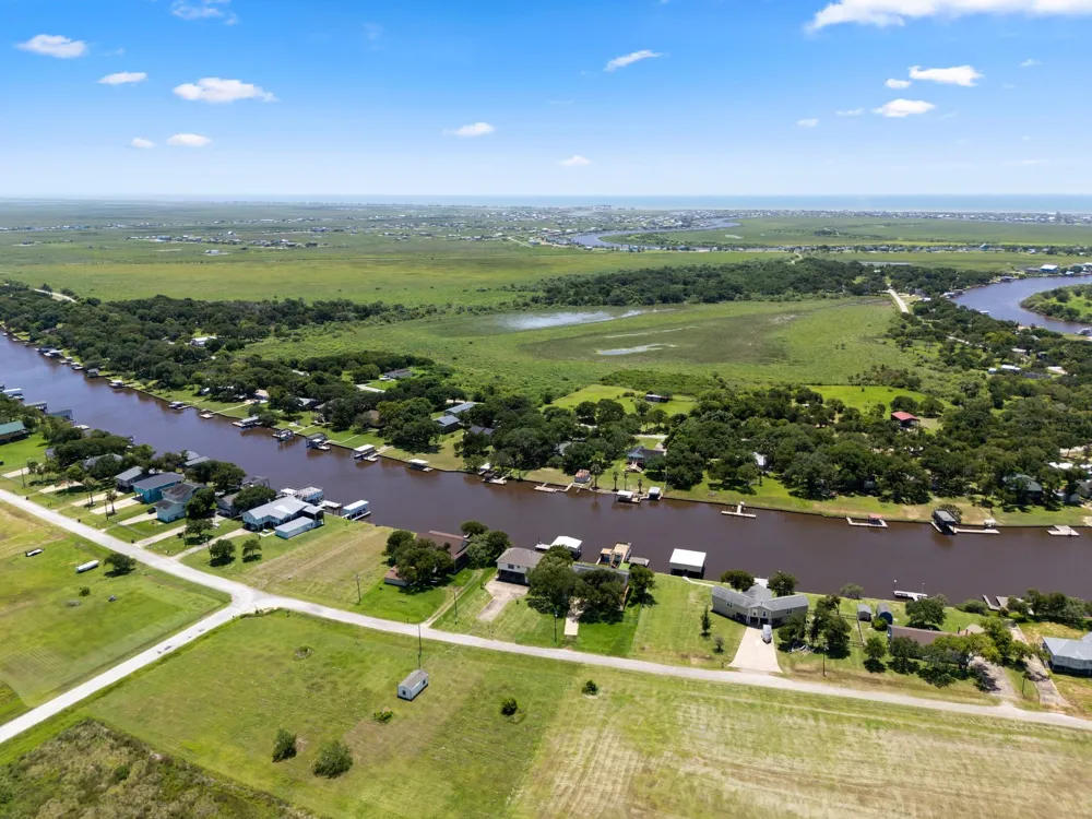 2777 Cr 291 Red Bend Road Sargent, TX 77414