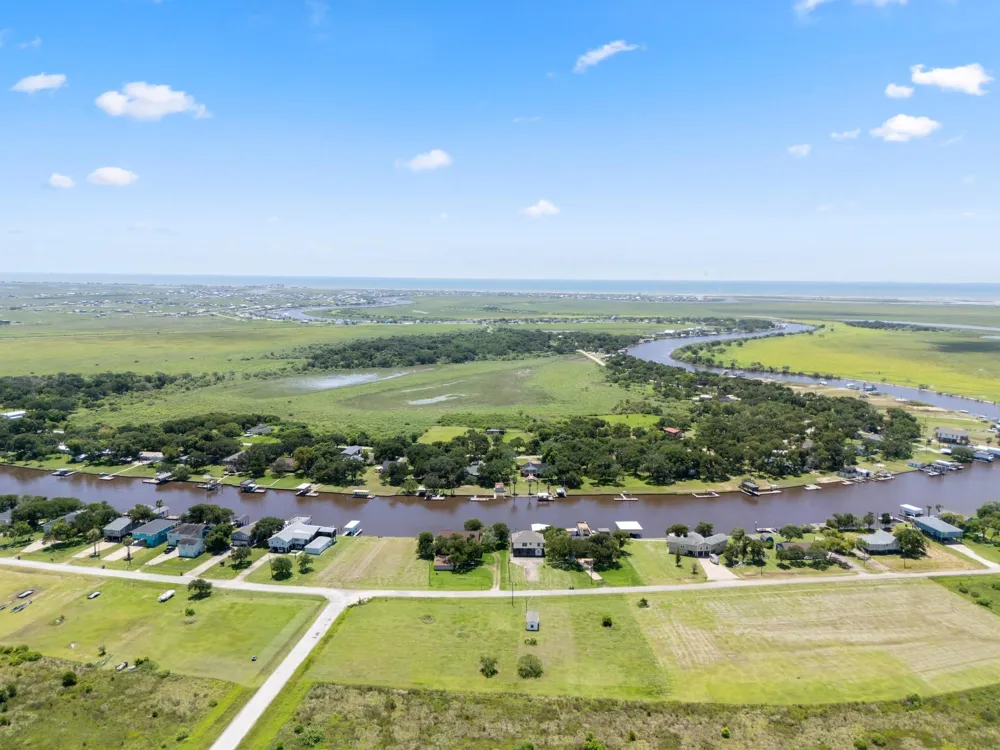 2777 Cr 291 Red Bend Road Sargent, TX 77414