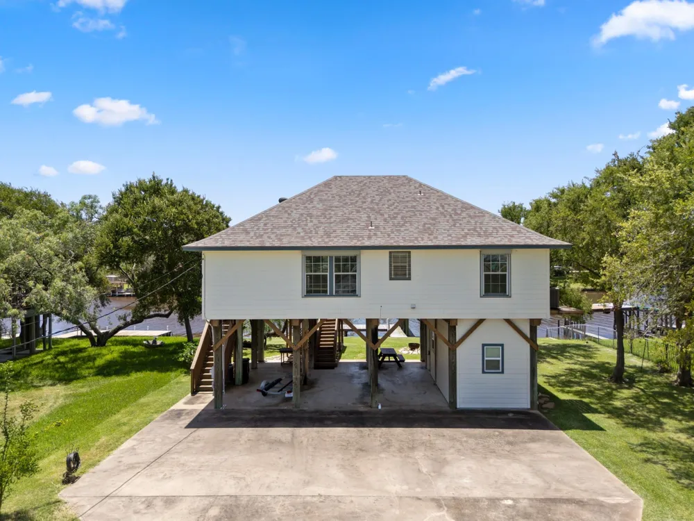 2777 Cr 291 Red Bend Road Sargent, TX 77414