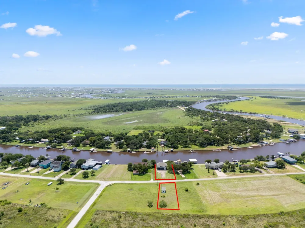 2777 Cr 291 Red Bend Road Sargent, TX 77414