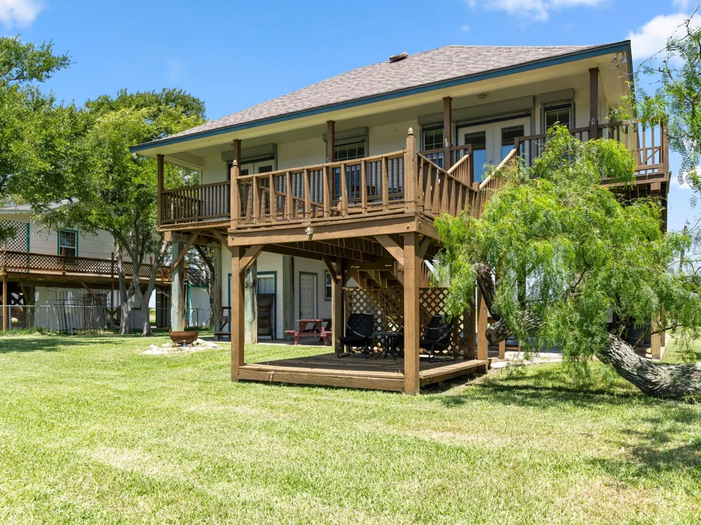 2777 Cr 291 Red Bend Road Sargent, TX 77414