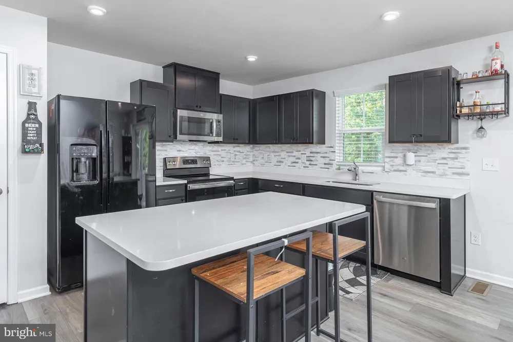 41 SOUTHWIND DRIVE Blackwood, NJ 08012