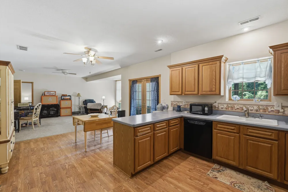 10525 Antcliff Brooklyn, MI 49230