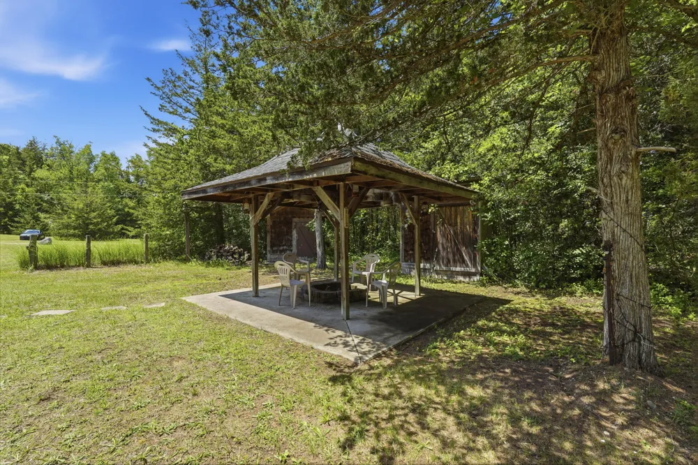 10525 Antcliff Brooklyn, MI 49230