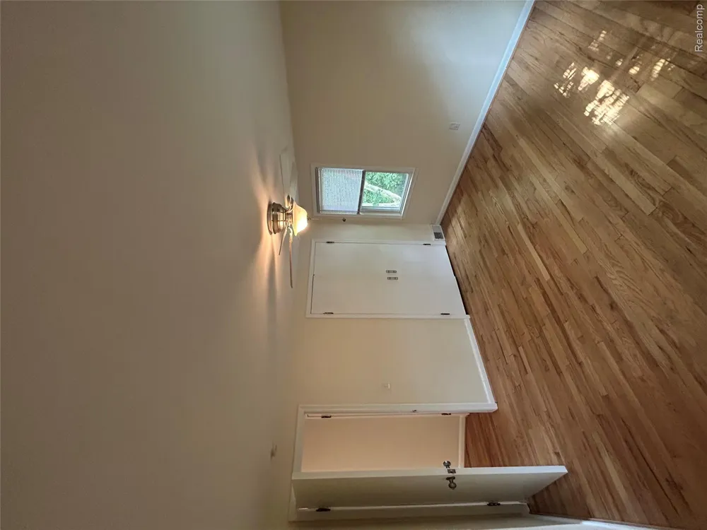 3364 Elder Road West Bloomfield Charter Township, MI 48324