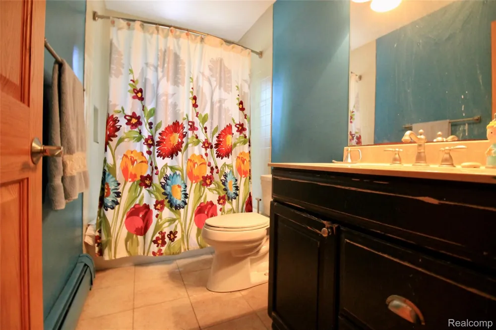 3515 Lahring Fenton City, MI 48451