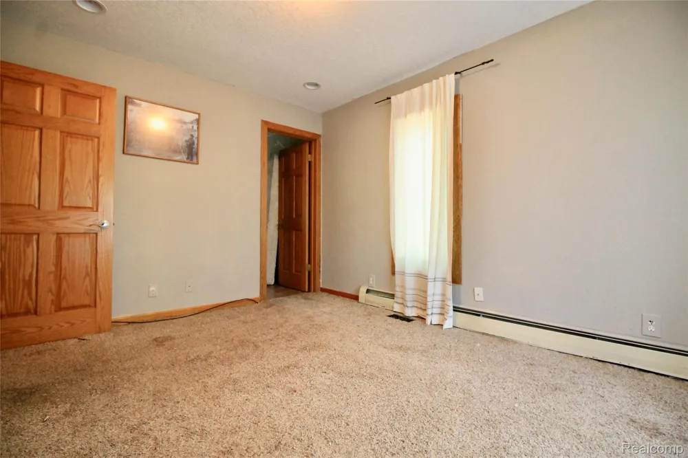 3515 Lahring Fenton City, MI 48451