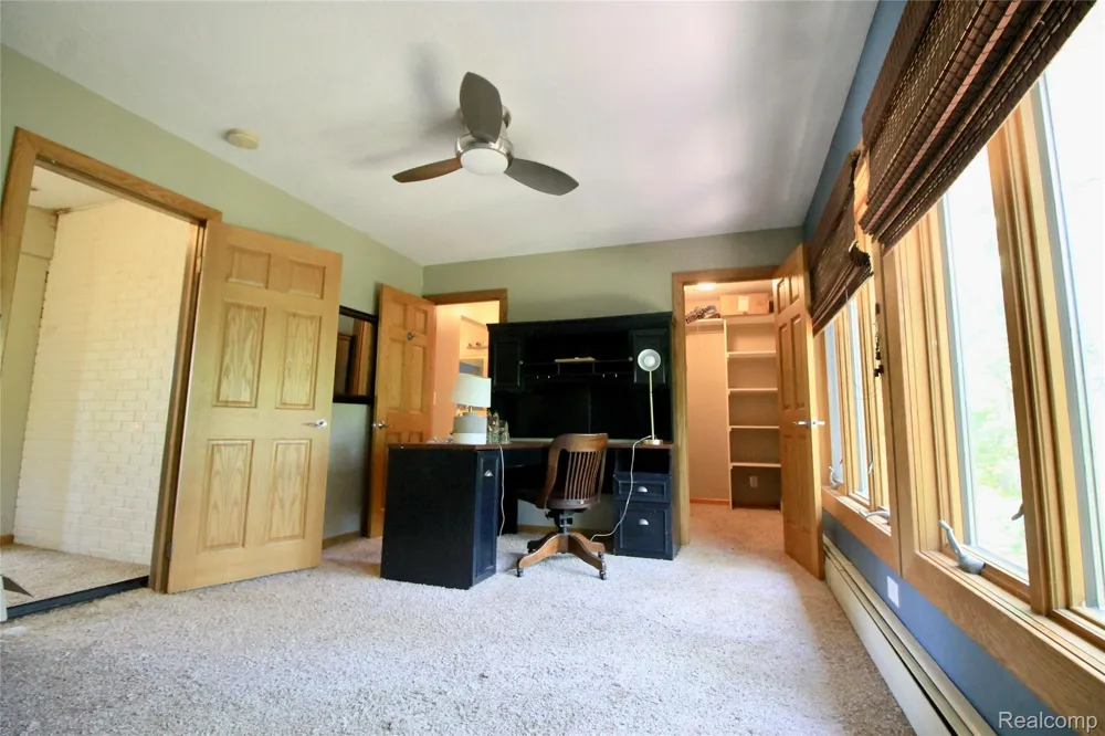 3515 Lahring Fenton City, MI 48451