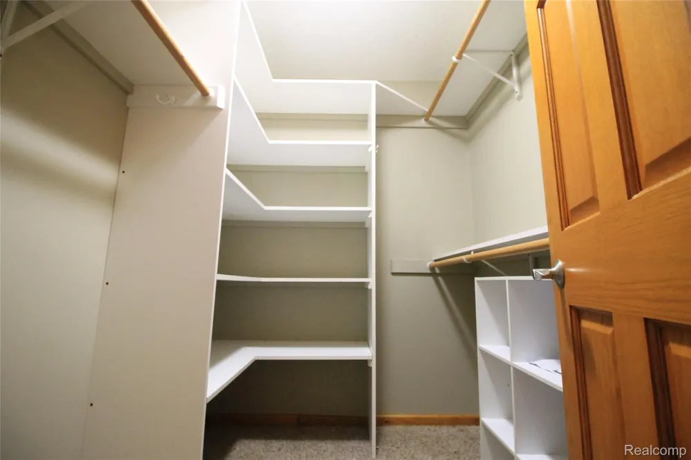 3515 Lahring Fenton City, MI 48451