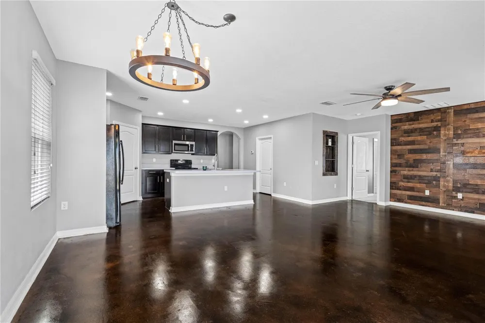 3518 SAN MOISE PLACE Plant City, FL 33567