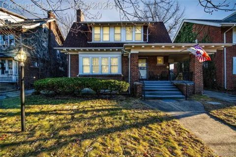 60 McLean Street