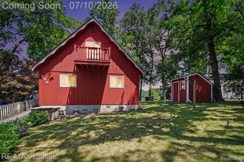 250 E Canyon Drive