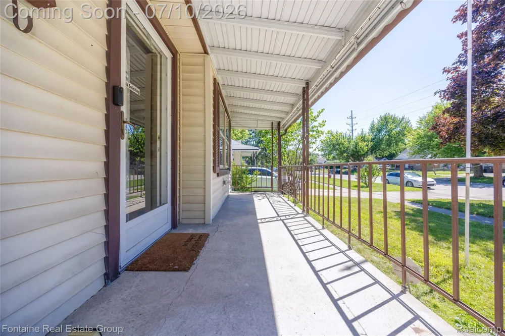 6053 John Daly Street Taylor City, MI 48180
